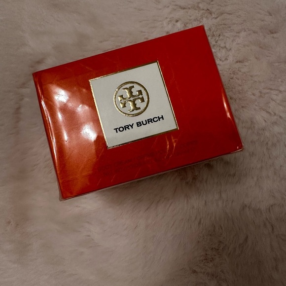 Tory Burch Vibrant Red Box - Picture 1 of 1
